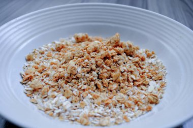 Yulaf gevreği yemeği, Kapat