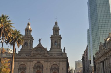 Metropolitan Katedrali, Armas Meydanı, Santiago de Şili