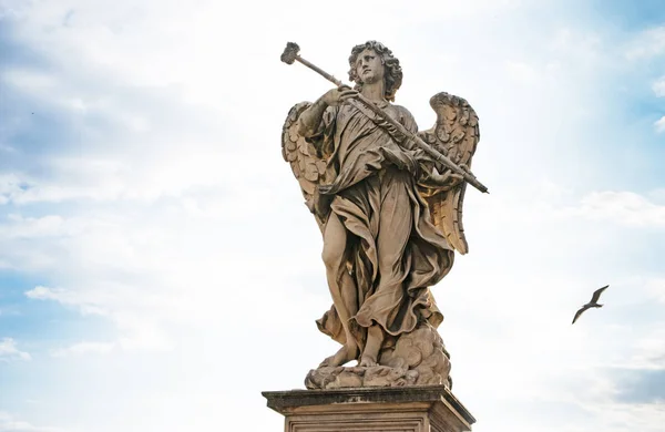 Berninis Marmorne Engelstatue Von Der Sant Angelo Brücke Rom Italien — Stockfoto