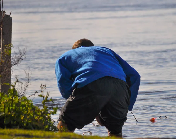 Joven Pescando Río Paraná — Foto de Stock