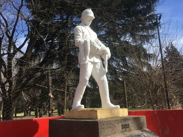Buenos Aires Argentina August 2017 Statue Eines Feuerwehrmannes Vor Der — Stockfoto