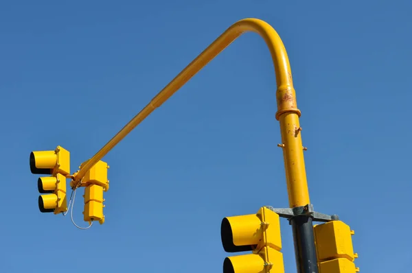 阿根廷布宜诺斯艾利斯的黄交通灯 — 图库照片