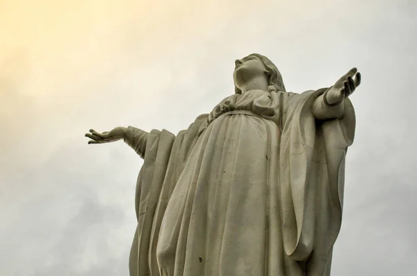 Άγαλμα Της Παναγίας Στο Cerro Σαν Κριστόμπαλ Σαντιάγκο Χιλή — Φωτογραφία Αρχείου