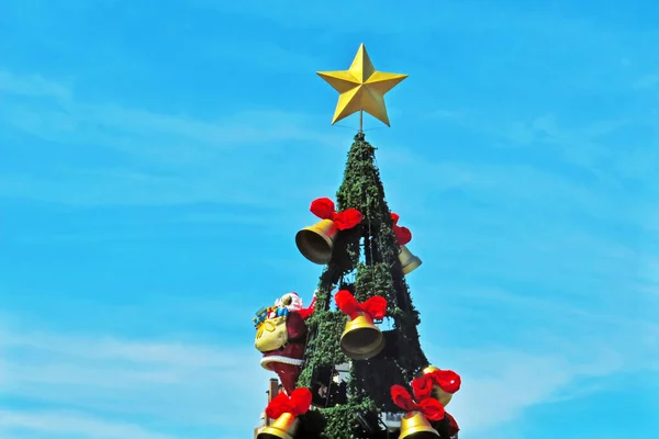 Kerstboom Met Ornamenten Ster — Stockfoto