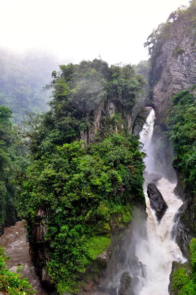 Pailon Del Dip Org瀑布 厄瓜多尔圣巴诺斯德阿瓜塔 — 图库照片