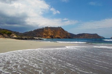 Parque Nacional Machalilla, Puerto Lopez, Ekvador 'daki Los Frailes plajı.