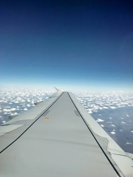 Airplane Wing Blue Sky — Stock Photo, Image
