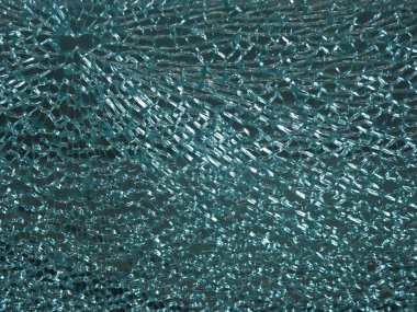 Bir kıymık cam görünümü kapatın