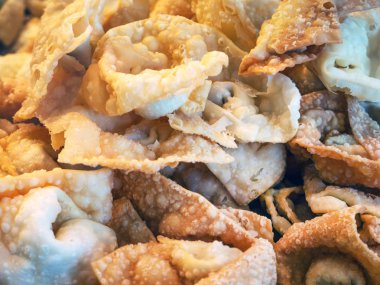 Kızarmış domuz eti köfte sarılı olduğu gıda thailan