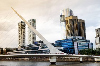 Puerto Madero Mahallesi Puente de la Mujer (Kadın Köprüsü), Buenos Aires, Arjantin