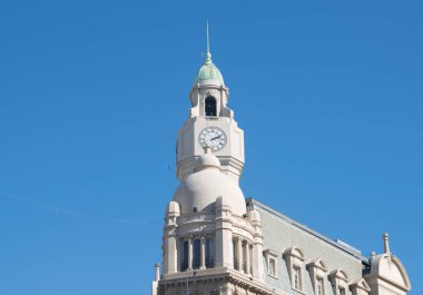 Buenos Aires, Arjantin için saatli bir kule ile klasik bir bina