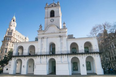 Buenos Aires, Arjantin - 18 Temmuz 2017: Museum yanında Plaza de Mayo Buenos Aires Arjantin Buenos Aires Cabildo olduğunu