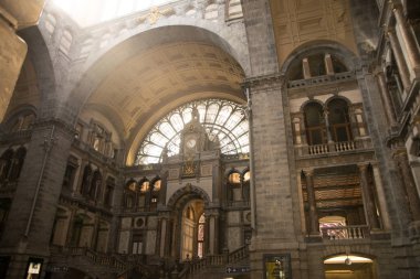Belçika, Antwerp 'teki Merkez Tren İstasyonu Antwerpen Centraal