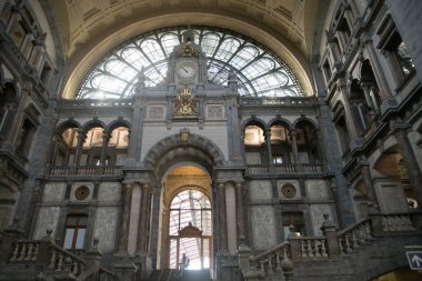 Belçika, Antwerp 'teki Merkez Tren İstasyonu Antwerpen Centraal