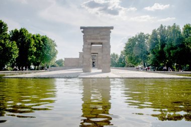 Madrid, İspanya - 08 Haziran 2017: Temple of Debod (Templo Debod de) Madrid, İspanya'da yeniden bir antik Mısır Tapınağı