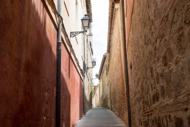 Toledo, İspanya Ortaçağ dar sokak