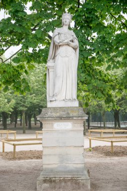 Anne de Beauje, Paris, Fransa, Lüksemburg bahçelerinde heykeli