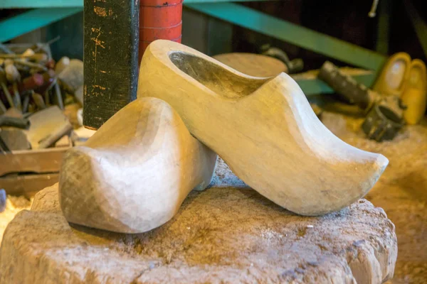 Paire Sabots Bois Peuplier Klompen Chaussures Traditionnelles Néerlandaises Pour Usage — Photo