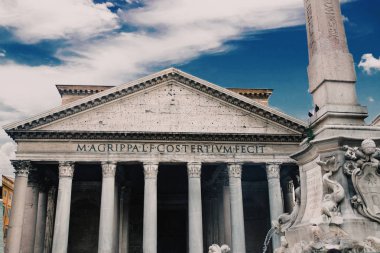 Marcus Agrippa'nın Augustus döneminde yaptırılan Pantheon