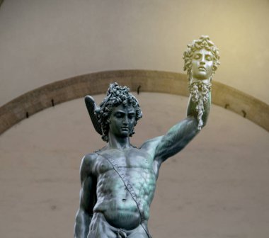 Bronz heykel, Medusa, Floransa, İtalya ile Perseo