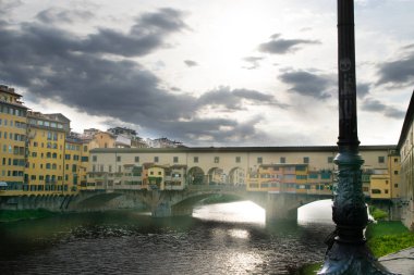 Ponte Vecchio, Venedik, İtalya Arno Nehri Köprüsü