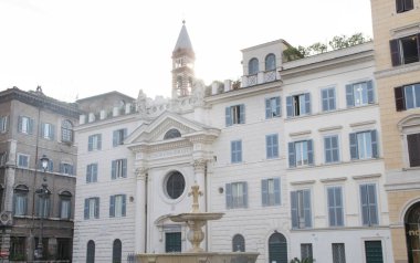  Kilise Saint Brigida Farnese Meydanı Roma'da granit çeşme ile