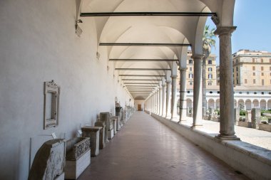 Antik Diocletian (Thermae Diocletiani) Roma hamamları heykeller. İtalya