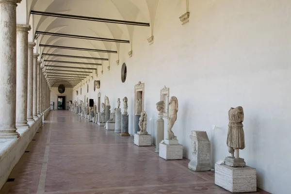 Antiguas Esculturas Los Baños Diocleciano Thermae Diocletiani Roma Italia —  Fotos de Stock