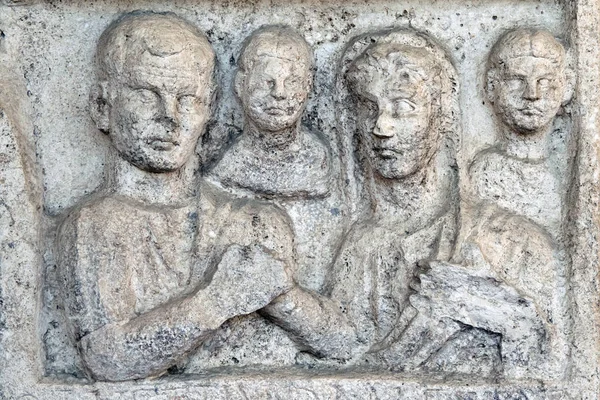Bas Relief Ancien Sarcophage Romain Représentant Une Famille Romaine Dans — Photo