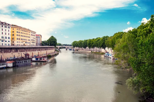 Tiver Ποταμό Θέα Από Ponte Giuseppe Mazzini Στη Ρώμη Ιταλία — Φωτογραφία Αρχείου