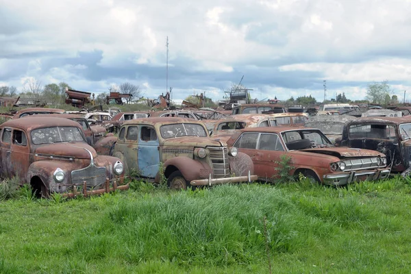 Coche Del Cementerio Coche Viejo Abandonado Garaje Estilo Retro Vintage — Foto de Stock