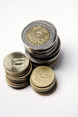 Para Yığını, Arjantin Pezosu beyaz arkaplanda