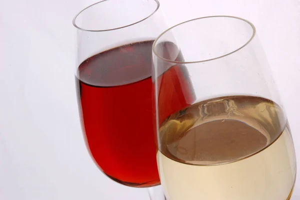 Copas Vino Con Vino Tinto Blanco — Foto de Stock