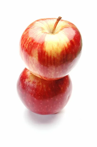 Manzanas Apiladas Sobre Fondo Blanco — Foto de Stock