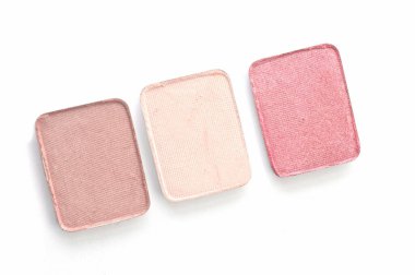 beyaz zemin üzerine makyaj