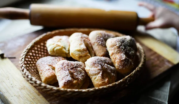 Délicieux Biscuits Fromage Cottage Dans Bol Bois — Photo