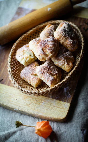Délicieux Biscuits Fromage Cottage Dans Bol Bois — Photo
