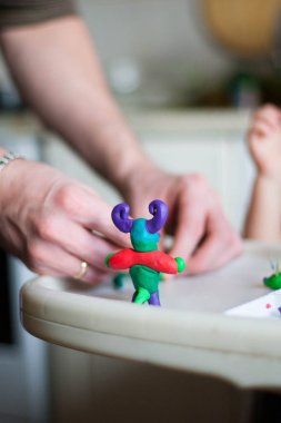 Kil modelleme hayvanların küçük rakamlı para kazandı