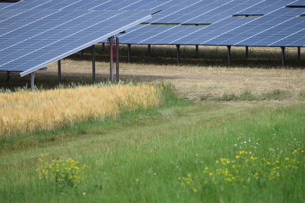 Solarpark Baustelle Grünen — Stockfoto