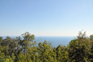 Kırım'da, Baidar Pass üzerinden deniz manzaralı