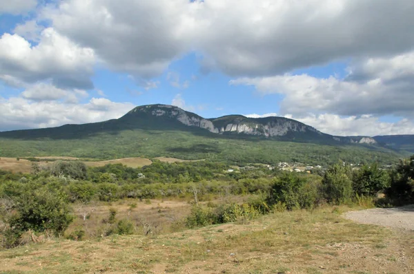 Crimée Montagnes Ciel Nuages Steppe Été — Photo