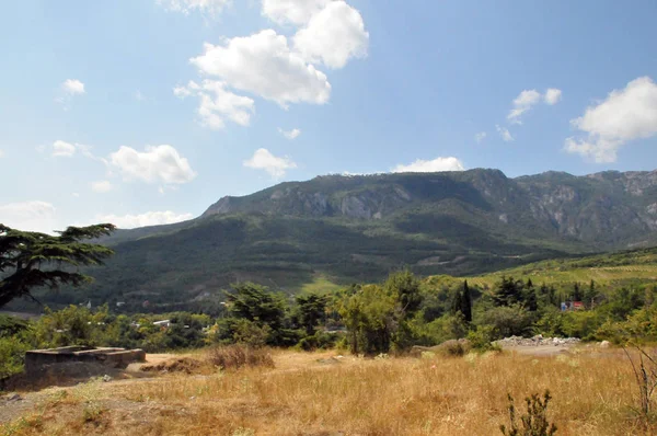 Crimea Montagne Cielo Nubi Valle — Foto Stock