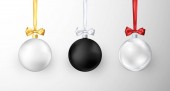 Sada vánočních koulí. Realistické lesklý Vánoce a nový rok a ozdoby. Bílé, černé a skleněné tradiční svátek realistické vánoční koule. Vektorové ilustrace