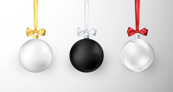 一套圣诞球 逼真的光鲜亮丽的圣诞节和新年树装饰 白色黑色和玻璃传统节日现实圣诞球 向量例证 — 图库矢量图片