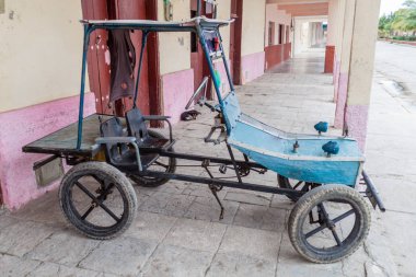 Bisiklet araç Gibara köyünde, Küba görülen ev yapımı