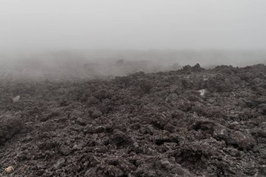 Sis, Guatemala'nın Pacaya yanardağ lav akışı