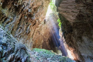 Cueva El Jardin (Bahçe mağara), Candelaria parçası karmaşık, Mucbilha Köyü, Guatemala yakınındaki mağara