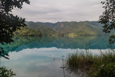 Laguna Brava (Yolnabaj) Gölü, Guatemala