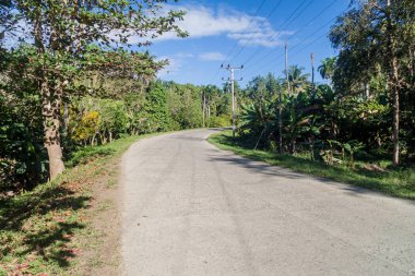 Baracoa, Küba yakınlarındaki yolu