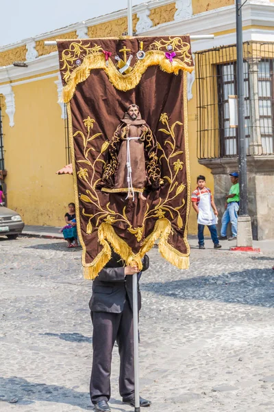 Antigua, Guatemala - 27 Mart 2016: Paskalya Pazar geçit katılımcı Antigua Guatemala City.